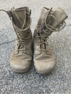 Belleville Mini Mil - Tan Tactical
Boots - Men's US 9 Wide